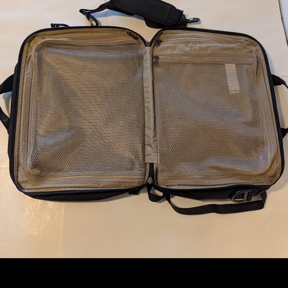 Filson Surveyor Pullman Pack Black Waxed Bag Convertible Travel Backpack - Picture 3 of 11